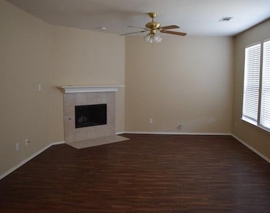 4105 Capstone Drive - Photo Thumbnail 9