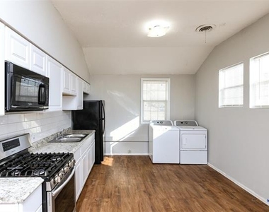 4722 Mccart Avenue - Photo Thumbnail 3