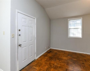 4722 Mccart Avenue - Photo Thumbnail 5
