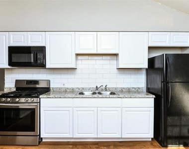 4722 Mccart Avenue - Photo Thumbnail 2