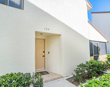 950 S Kanner Hwy Highway - Photo Thumbnail 1