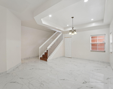 819 Sw 7th Avenue - Photo Thumbnail 9