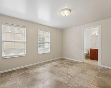 819 Sw 7th Avenue - Photo Thumbnail 21