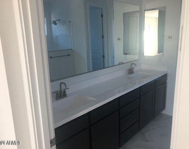 873 W Baylor Lane - Photo Thumbnail 16