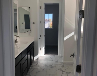 873 W Baylor Lane - Photo Thumbnail 11