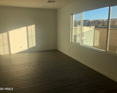 873 W Baylor Lane - Photo Thumbnail 10