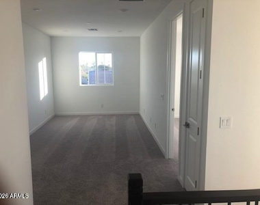 873 W Baylor Lane - Photo Thumbnail 14