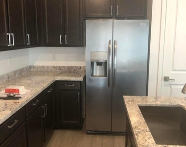 873 W Baylor Lane - Photo Thumbnail 7