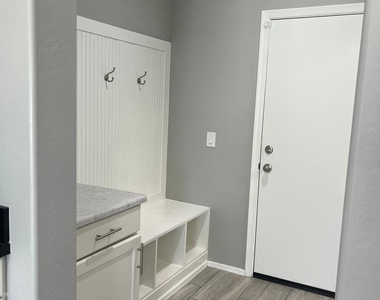 8503 W Peppertree Lane - Photo Thumbnail 38