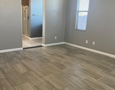 8503 W Peppertree Lane - Photo Thumbnail 14