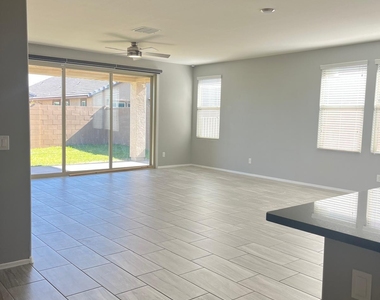 8503 W Peppertree Lane - Photo Thumbnail 37