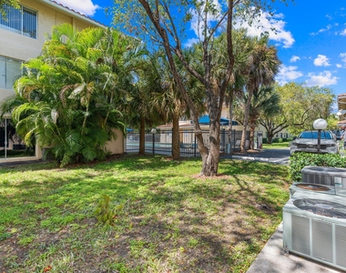 3230 Nw 102nd Terrace - Photo Thumbnail 19