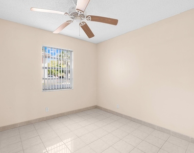 3230 Nw 102nd Terrace - Photo Thumbnail 16