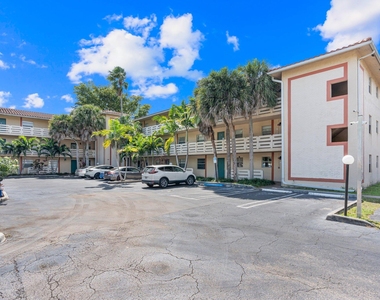 3230 Nw 102nd Terrace - Photo Thumbnail 8
