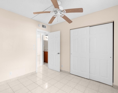 3230 Nw 102nd Terrace - Photo Thumbnail 17