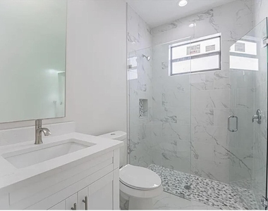 4708 5th Street W - Photo Thumbnail 4