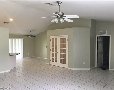 532 Se 27th Street - Photo Thumbnail 5