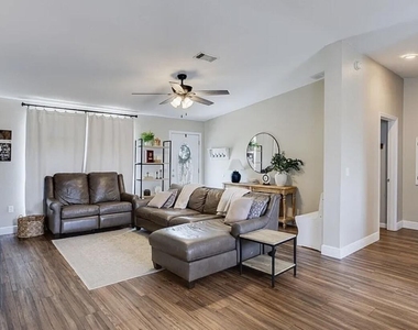 2040 S Montana Circle - Photo Thumbnail 4