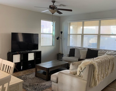 1415 S Terrace Road - Photo Thumbnail 4