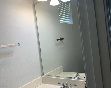 1415 S Terrace Road - Photo Thumbnail 6