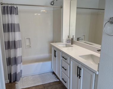 1415 S Terrace Road - Photo Thumbnail 12