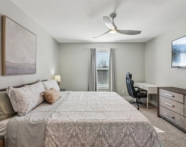 6165 River Pointe Drive - Photo Thumbnail 15