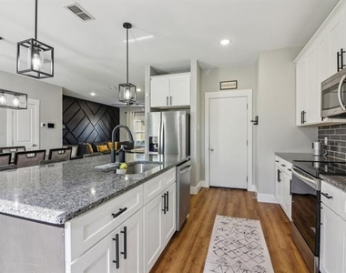 6165 River Pointe Drive - Photo Thumbnail 12