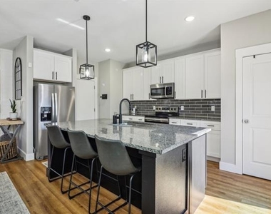 6165 River Pointe Drive - Photo Thumbnail 11