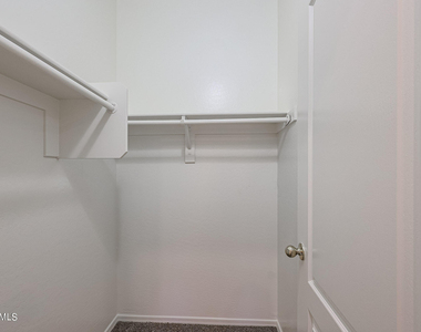 8940 W Olive Avenue - Photo Thumbnail 17