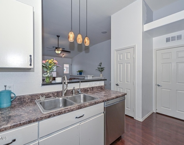 14250 W Wigwam Boulevard - Photo Thumbnail 9