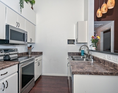 14250 W Wigwam Boulevard - Photo Thumbnail 7