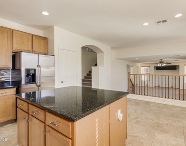5733 W Plum Road - Photo Thumbnail 11