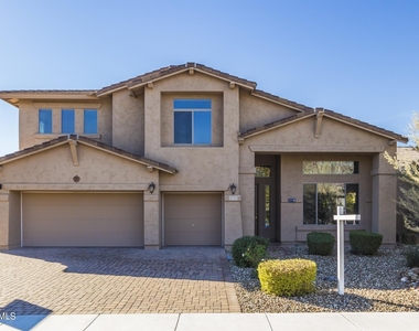 5733 W Plum Road - Photo Thumbnail 2