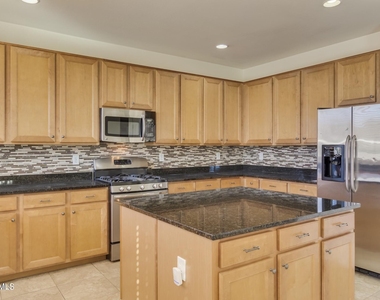 5733 W Plum Road - Photo Thumbnail 10