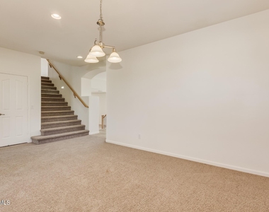 5733 W Plum Road - Photo Thumbnail 7