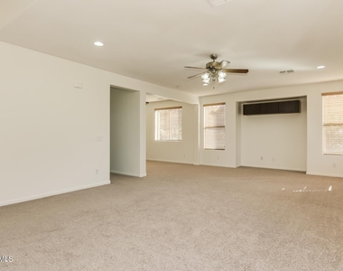 5733 W Plum Road - Photo Thumbnail 15