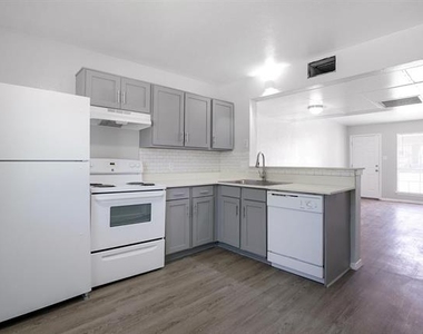 307 Rose Street - Photo Thumbnail 1