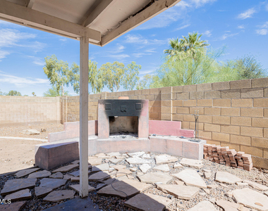 2812 S Cottonwood Drive - Photo Thumbnail 24