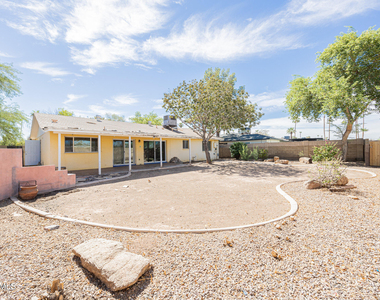2812 S Cottonwood Drive - Photo Thumbnail 23