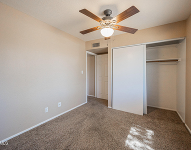 2812 S Cottonwood Drive - Photo Thumbnail 18