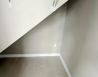 1390 W 37th Street - Photo Thumbnail 9