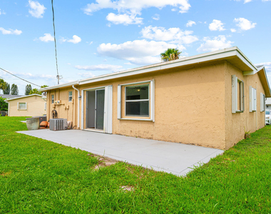 2722 Peer Lane - Photo Thumbnail 14