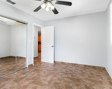2722 Peer Lane - Photo Thumbnail 9