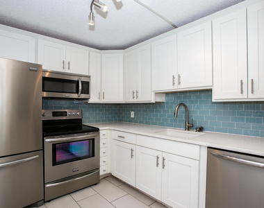 9441 Live Oak Place - Photo Thumbnail 2