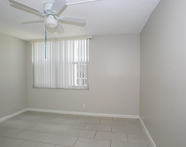 9441 Live Oak Place - Photo Thumbnail 7