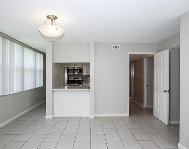 9441 Live Oak Place - Photo Thumbnail 3