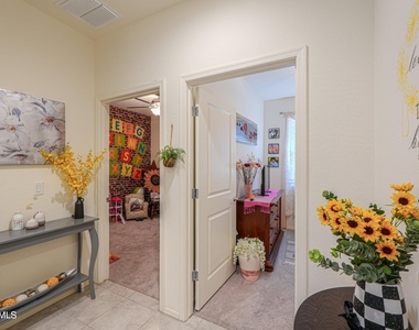 42320 W Morning Glory Way - Photo Thumbnail 11