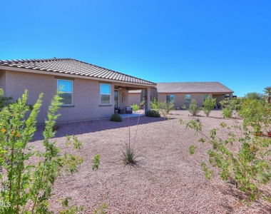 42320 W Morning Glory Way - Photo Thumbnail 23
