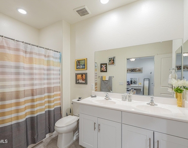 42320 W Morning Glory Way - Photo Thumbnail 20
