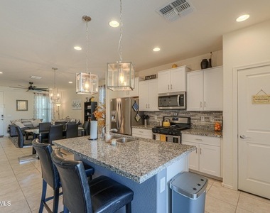 42320 W Morning Glory Way - Photo Thumbnail 2